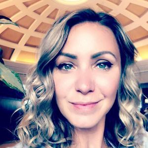 Meet your Posher, Abigail